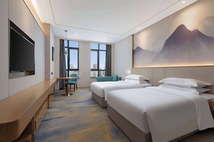 Room 3 of 18