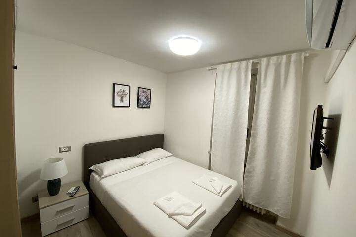 Room 13 of 53
