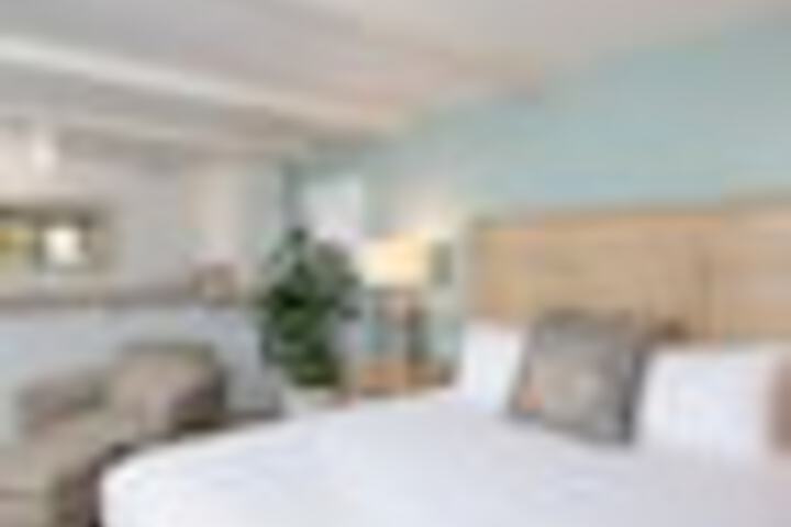 Room 17 of 426