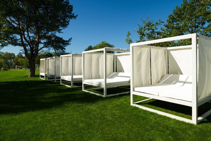 Sundeck 90 of 101