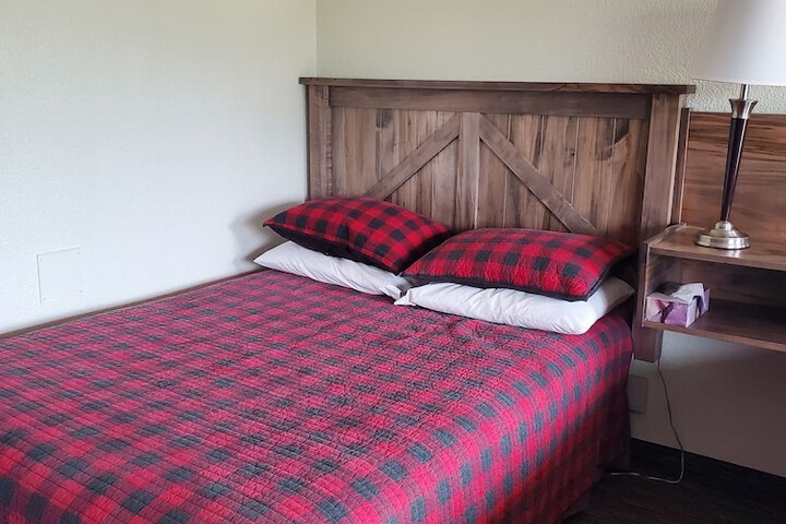 Room 2 of 24