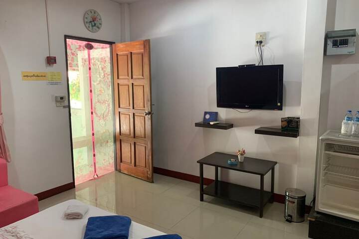 Room 13 of 17