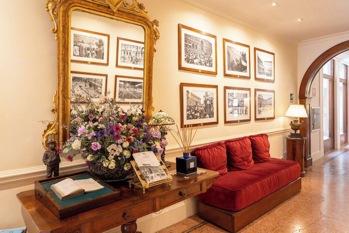 Guest Lobby