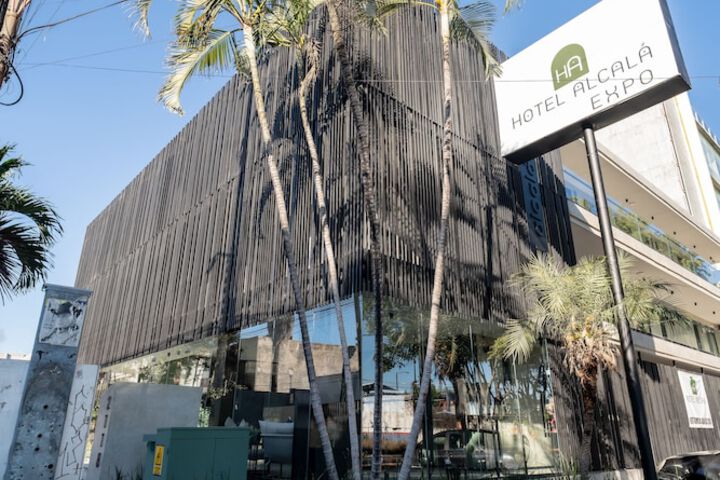 Exterior of Hotel Alcalá Expo