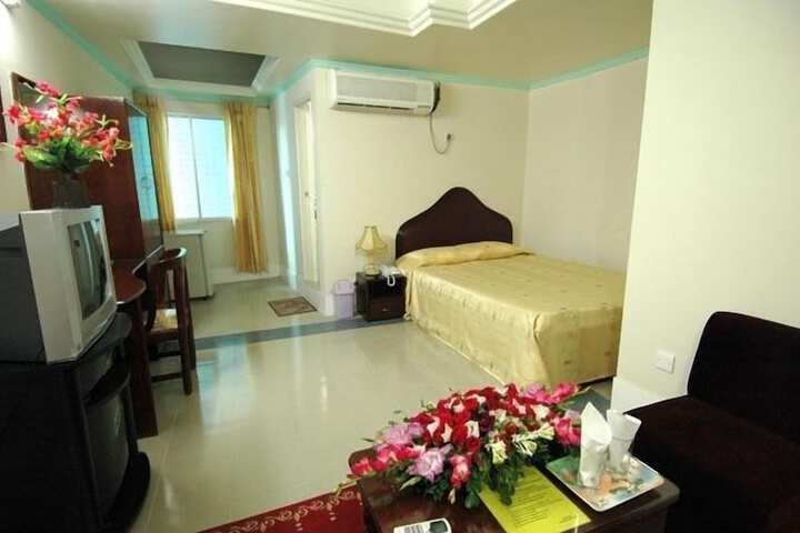 Room 10 of 43