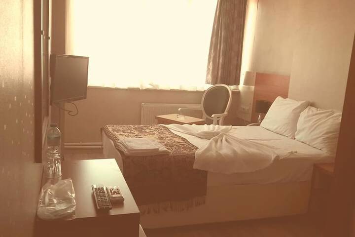 Room 18 of 37