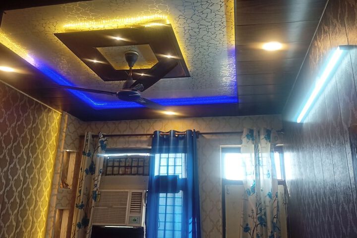 Room 9 of 17
