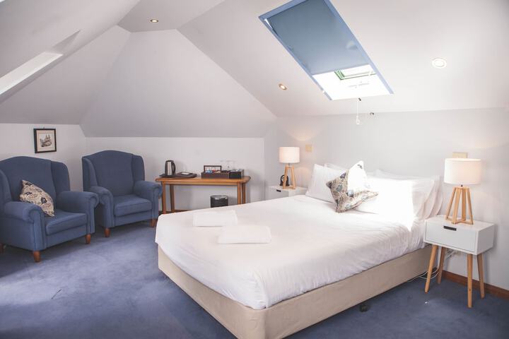 Room 3 of 47