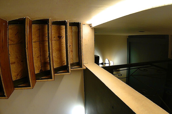 Room 53 of 152