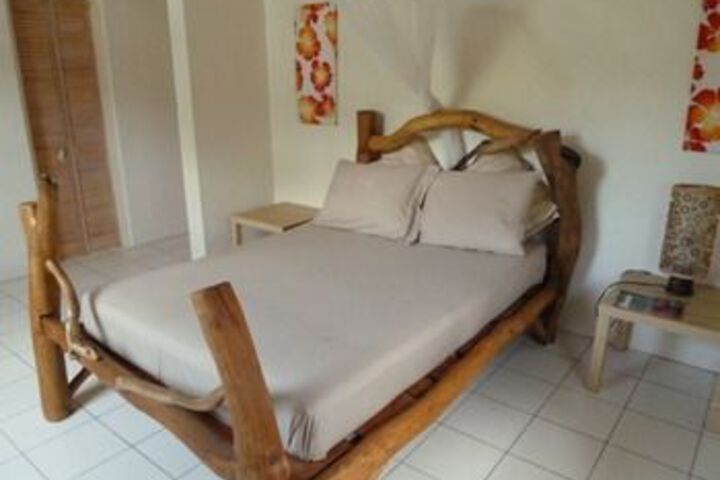 Bay View Lodges
