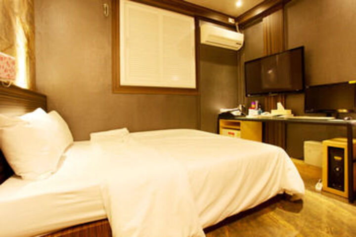 Room 56 of 78