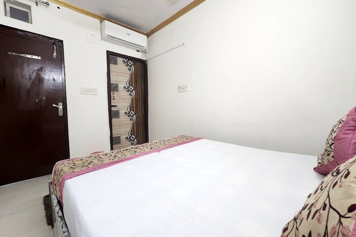 Room 9 of 22