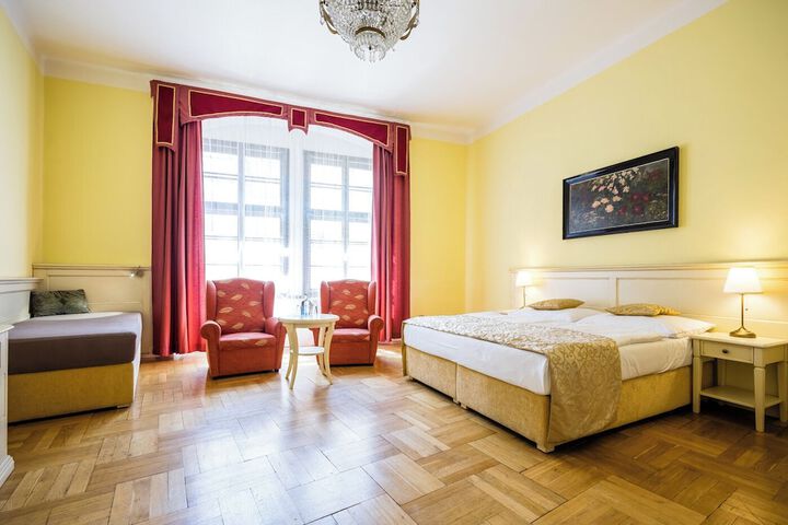 Room 36 of 119