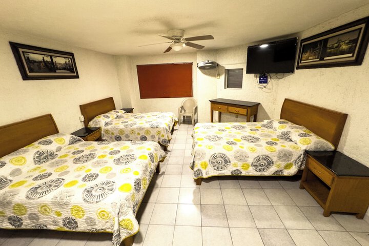 Room 11 of 18