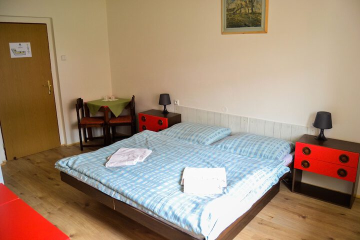 Room 30 of 77
