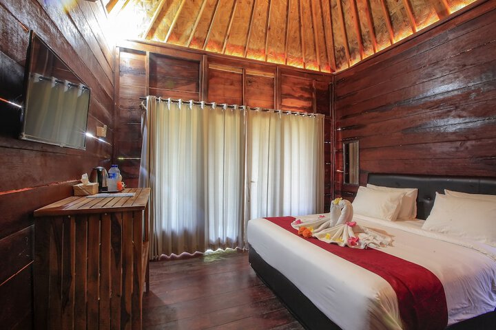 Room 4 of 72