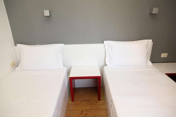 Room 49 of 97