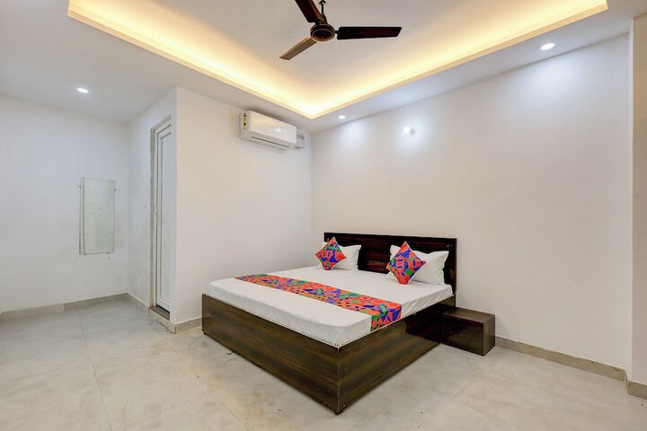 Room 18 of 33