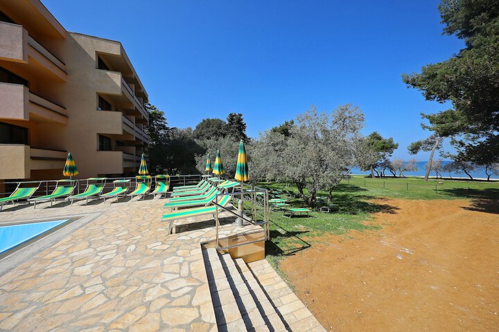 Sundeck