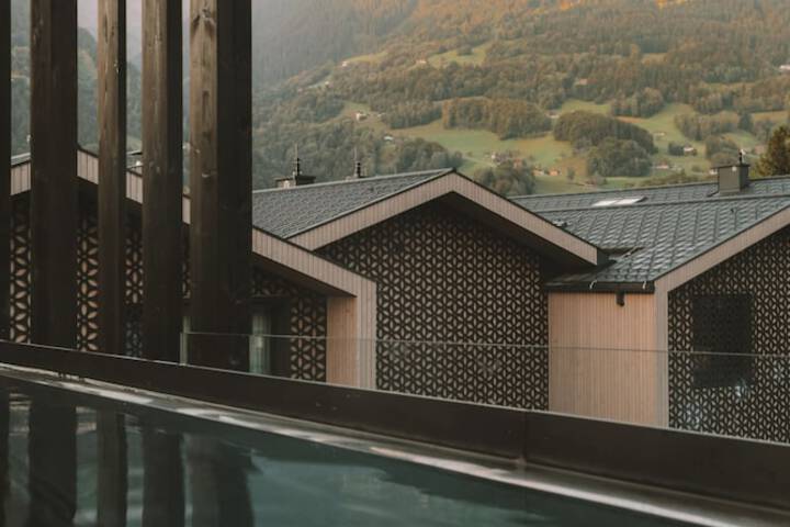 Pool 77 of 162