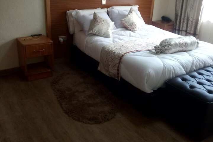 Room 6 of 22