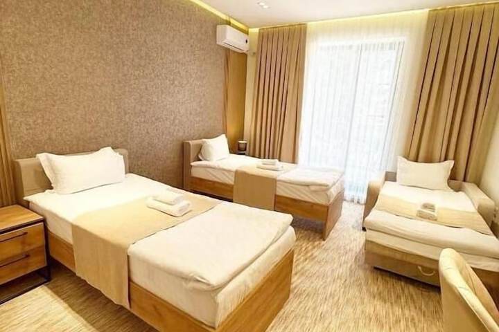 Room 37 of 60