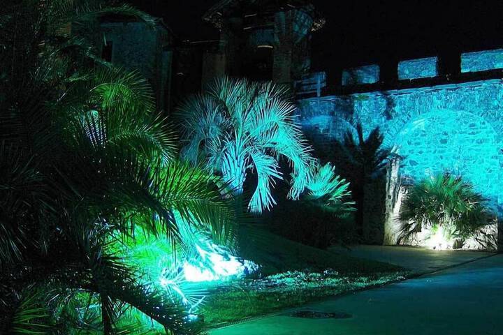 Hotel Exterior 24 of 41