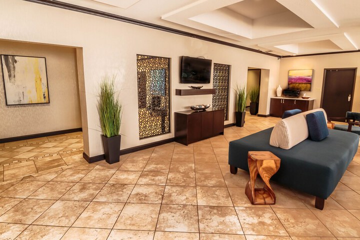 Breakfast/Coffee Service 35 of 60