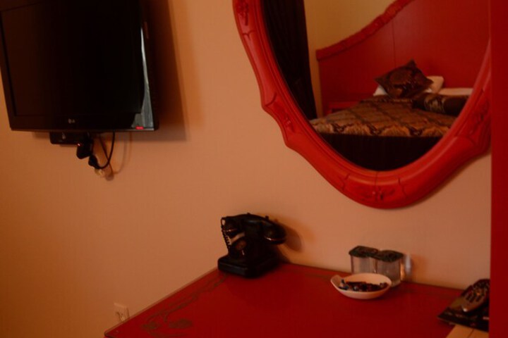 Room amenity