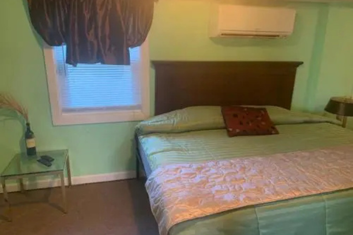 Room 4 of 26