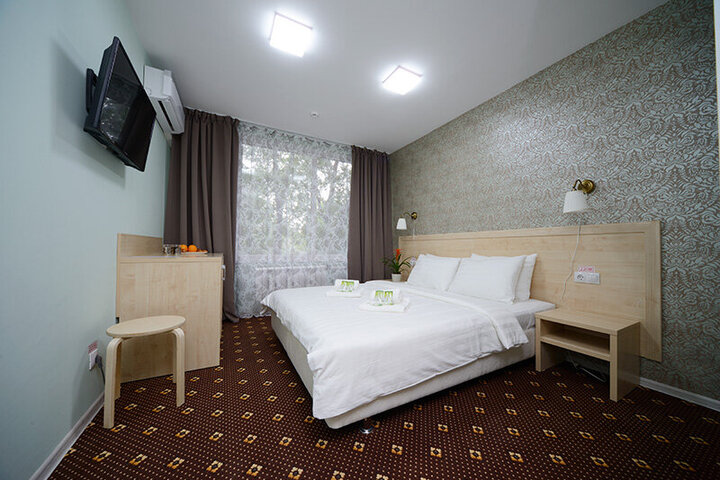 Apelsin Hotel on Yugo Zapadnaya