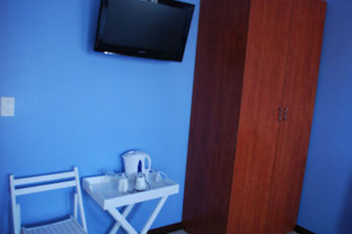 Room 10 of 17