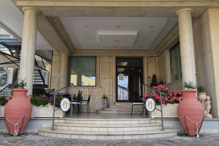 Hotel 36 of 43