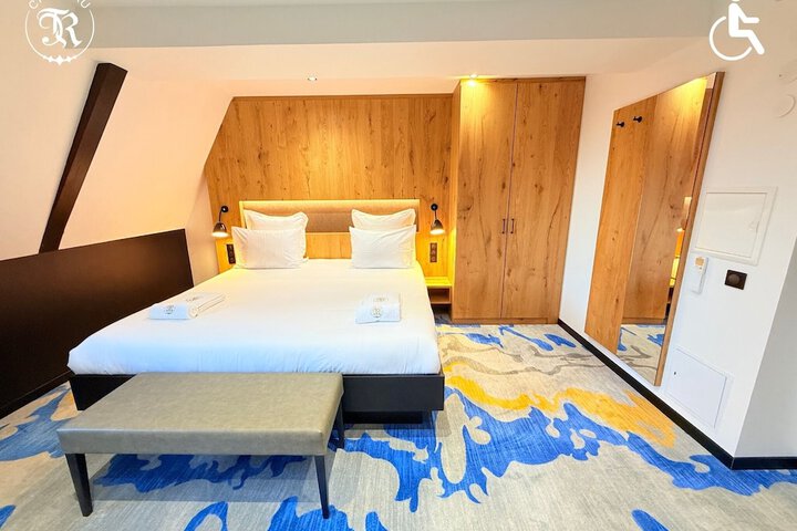 Room 108 of 217