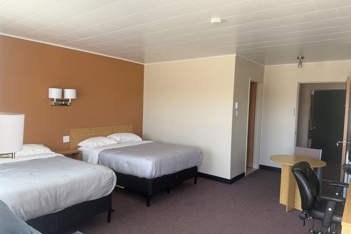 Room 5 of 30