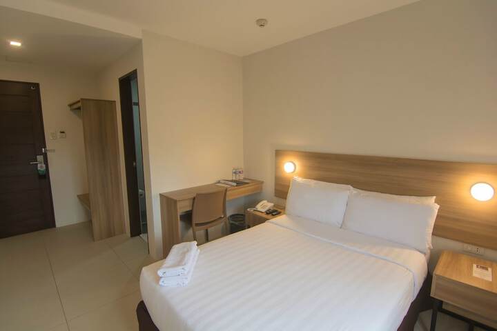 Room 7 of 11