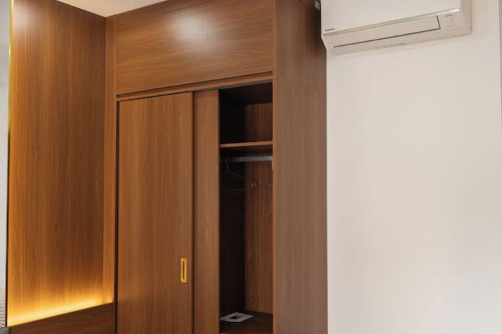 Room 2 of 19