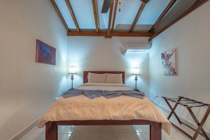Room 26 of 68