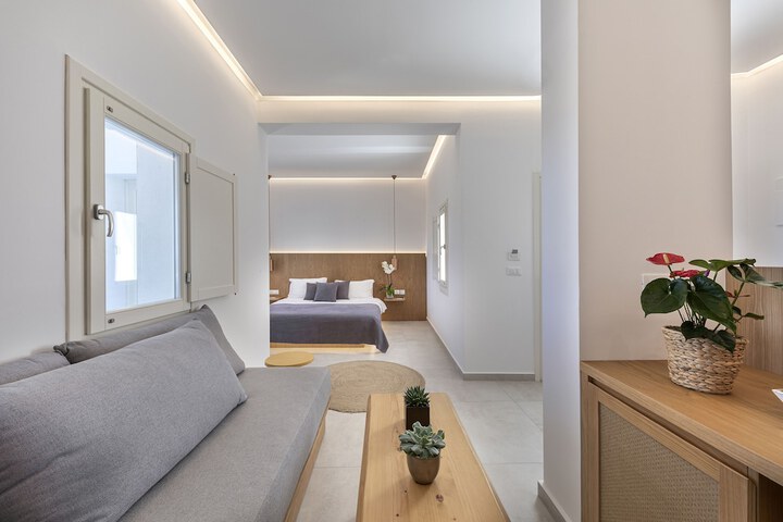 Room 47 of 99