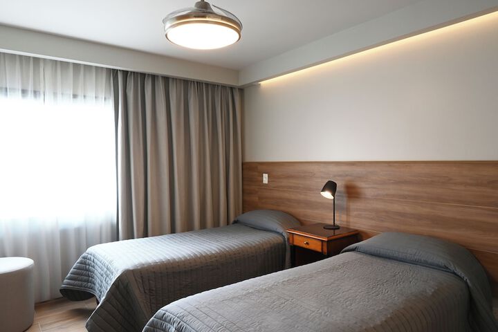 Room 10 of 24