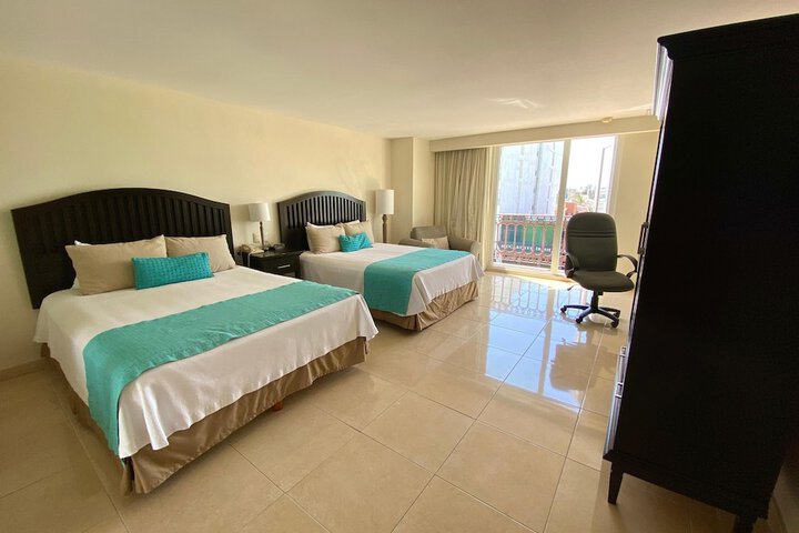 Room 3 of 50