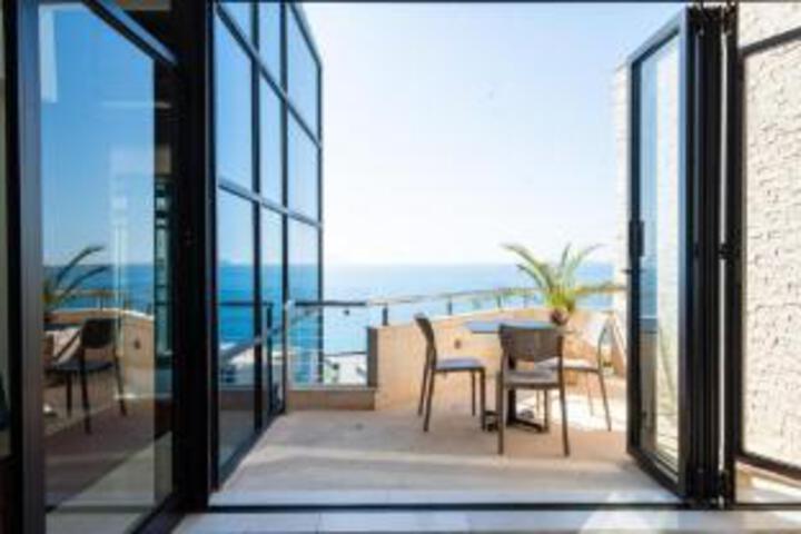 THEA Hotel