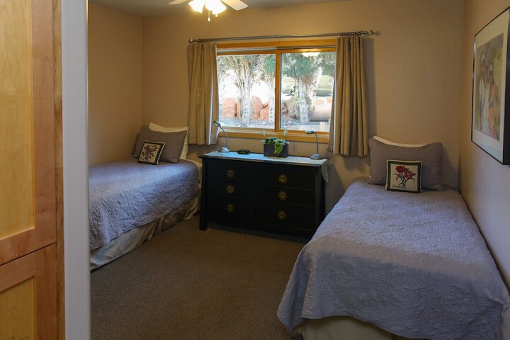 Room 22 of 165