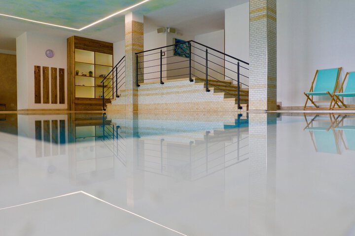 Pools & Facilities