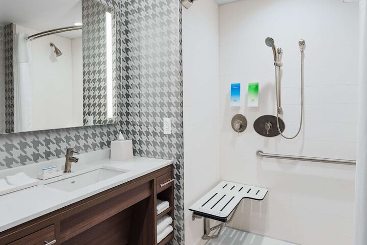 Bathroom shower