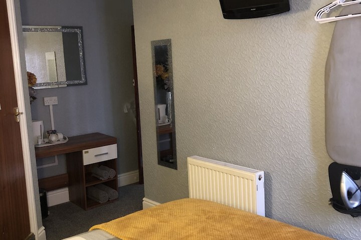 Room 5 of 30