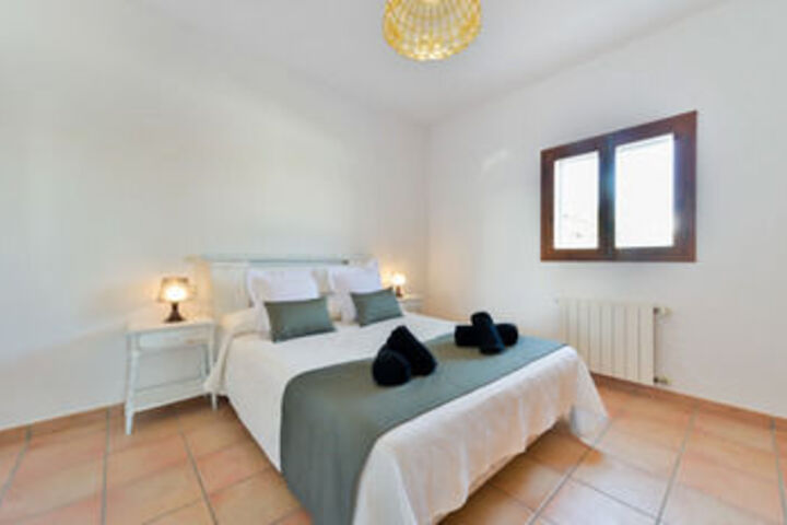 Room 9 of 27
