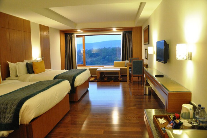 Room 13 of 41