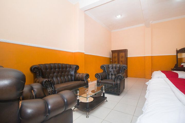 Room 10 of 27