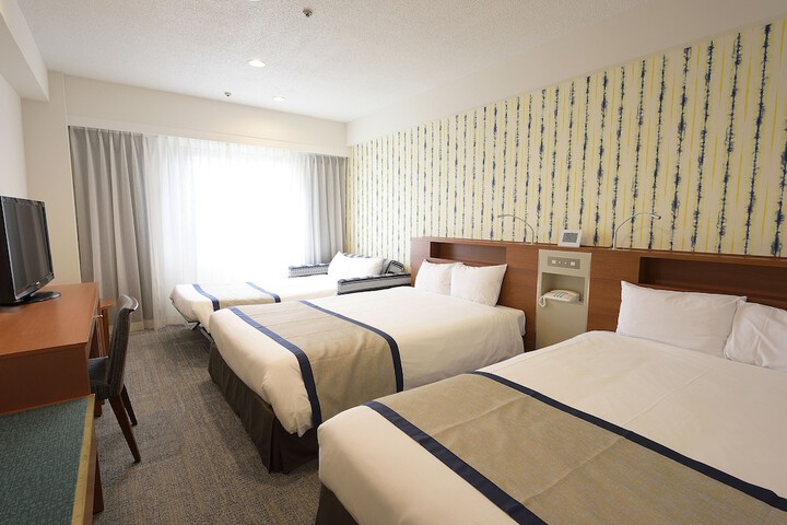 Room 28 of 131